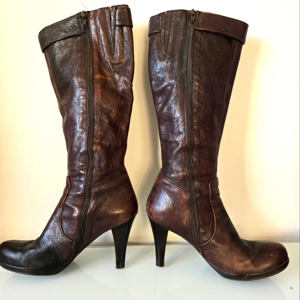 ARNOLD CHURGIN tall brown heeled leather boots. Size 39 (8-8.5) - Picture 1 of 15